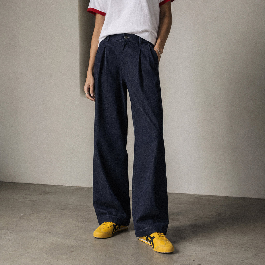 Women's Pleated Jeans
