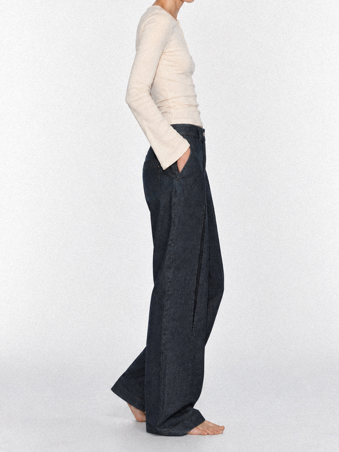 Women's Pleated Jeans